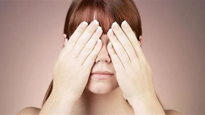 علامات مبكرة للأمراض المنقولة عبر العلاقة الحميمة تظهر في العين.. احذرها