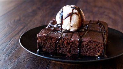 لعشاق الحلويات.. طريقة عمل براونيز بالشوكولاتة