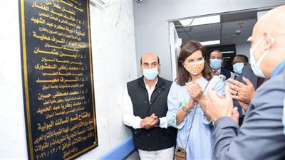 مصطفى زمزم: 