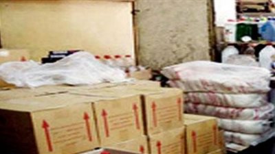 ضبط أمين مخزن بالمنتزه يبيع السلع بالسوق السوداء