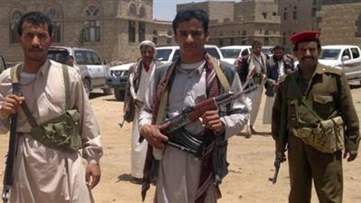 الحوثيون يدخلون ميناء المخا القريب من باب المندب
