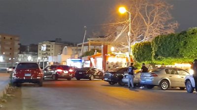 مطالب شعبية بنقل كرافانات بمدخل المجمع الطبى بالاسماعيلية الطبى