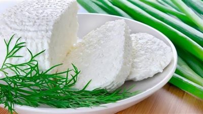 فوائد تناول الجبن القريش على الإفطار