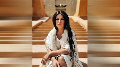 شاهد.. صبا مبارك بفستان فوق الركبة بمهرجان البحر الأحمر بالسعودية