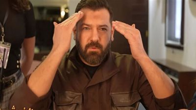 معموله عمل مرمي في بحر البطاريق.. رامز جلال يستقبل عمرو يوسف (فيديو)