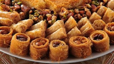 هل يمكن لمريض الكبد تناول الحلويات في شهر رمضان؟.. الصحة تجيب