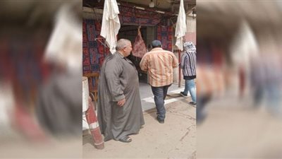 تكثيف الرقابة على محلات بيع الأسماك واللحوم بمركز الزرقا بدمياط