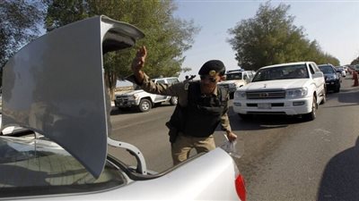 السعودية.. القبض على 3 مقيمين حوّلوا مبالغ ضخمة للخارج بطرق غير مشروعة