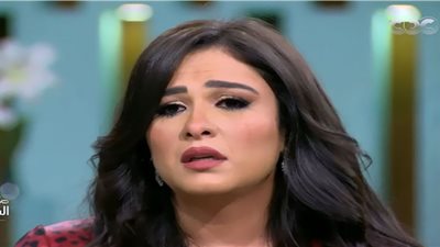 شيلوا المحاليل هرتاح أكتر عند ربنا.. معاناة ياسمين عبدالعزيز في العناية المركزة (فيديو)