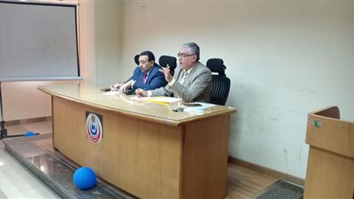 مناقشة احتياجات أقسام الأسنان بالمستشفيات بصحة الدقهلية