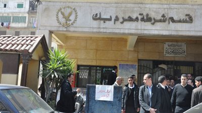 حبس عاطلين بتهمة قتل صديقهما والقوا جثته في المصرف بالإسكندرية