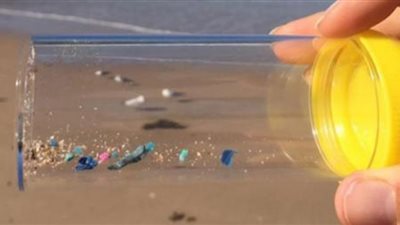 تحذير.. جزيئات البلاستيك الدقيقة تسبب تلفًا للخلايا البشرية