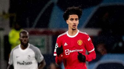 العراقي زيدان إقبال يخطف الأنظار.. اعرف السبب