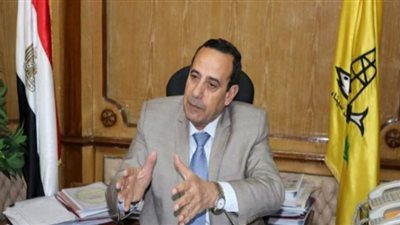 محافظ شمال سيناء يكشف تفاصيل تعيين 535 من أسر الشهداء والمصابين (فيديو)