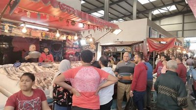 إزدحام سوق الأسماك الجديد فى بورسعيد