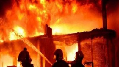 بـ 6 سيارات إطفاء.. السيطرة على حريق معرض موبيليا بشبرا الخيمة