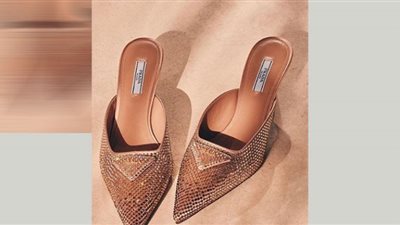 لعيد الفطر المبارك.. أحذية ساحرة مرصعة بالكريستال اللامع بتوقيع برادا