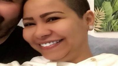 لماذا حلقت شيرين عبد الوهاب شعرها| مصدر مقرب يكشف السبب