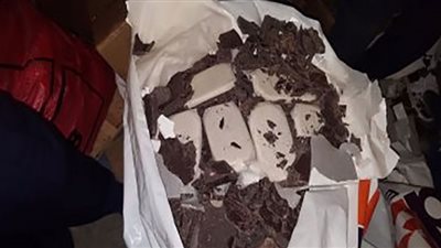 ضبط كميات كبيرة من الشيكولاتة الفاسدة