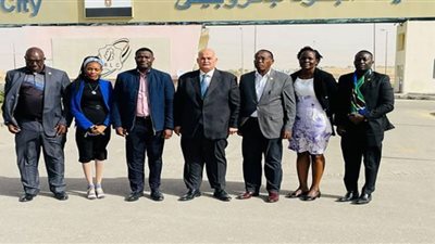 التنمية الصناعية ومدينة الجلود بالروبيكى تستقبلان وفد كلية الدفاع الوطني الكينية