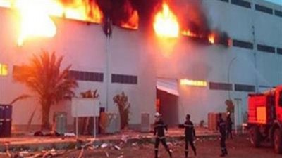 التحقيق في واقعة نشوب حريق هائل داخل مصنع كرتون بشبرا الخيمة