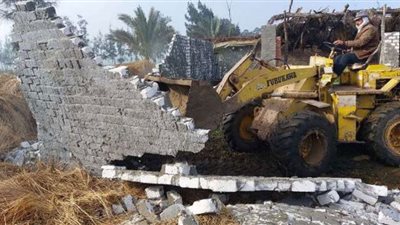 استمرار حملات إزالة التعديات والإشغالات بالشرقية