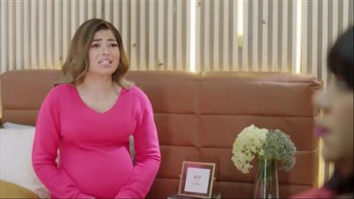 في بيتنا روبوت 2 الحلقة 28| هل يخون هشام جمال زوجته ليلى زاهر مع جارتهم؟