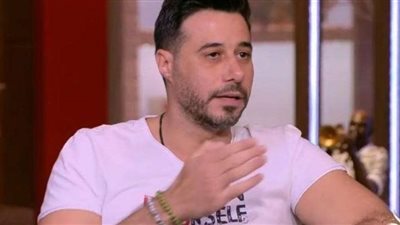 (صور) أحمد السعدني وكاملة أبو ذكري من كواليس مسلسل بطلوع الروح