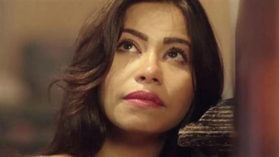 لسه بحبه.. شيرين تبكي على الهواء بسب حسام حبيب 