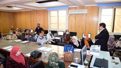 طب سوهاج تنظم دورة تدريبية عن 