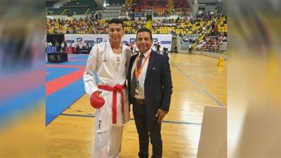 رئيس اتحاد الكاراتيه يهنئ المتوجين بميداليات في ثاني أيام الدوري العالمي