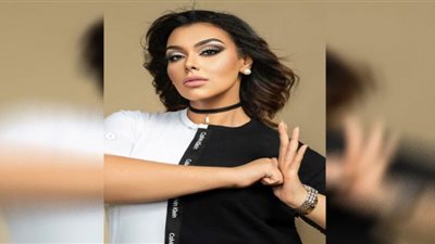 شاهد.. ندى رحمي تبرز أنوثتها بالأسود في أحدث ظهور