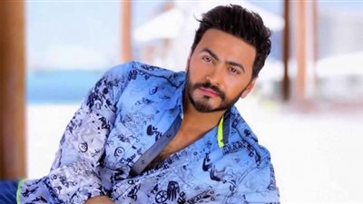 تامر حسني: سعيد بالغناء في قصر عابدين