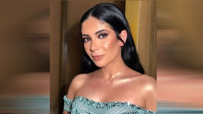 منى زكي تُبهر المتابعين بإطلالتين من توقيع زهير مراد في حفل Vogue Ball of Arabia