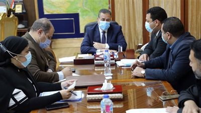 محافظ المنوفية يشدد على زيادة أعداد الفرق الثابتة والمتحركة لتلقي اللقاحات