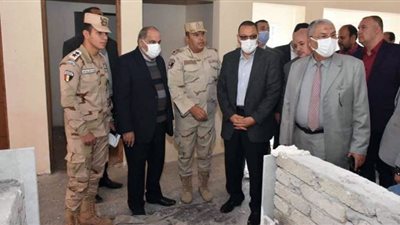 محافظ الشرقية يتفقد مشروعات حياه كريمة بقرية سماكين الغرب بالحسينية