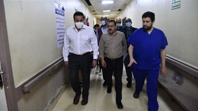 عبدالغفار يقيل مدير مستشفى القاهرة الجديدة ويحقق في مخالفات أم المصريين