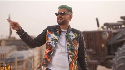 كواليس رامز موفي ستار| ضحك هستيري من رامز جلال ومساعديه على إفيه يتعلق بحسن أبوالروس