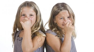 منها التدخين والتهاب اللثة.. 10 أسباب لرائحة الفم الكريهة