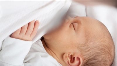 هل بختلف حكم الرضاعة عن طريق وسيلة (الببرونة) في النسب
