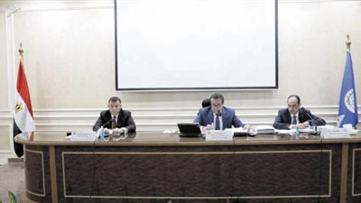 الالتزام بالبرنامج الزمنى للفصل الدراسى الثانى للعام الجامعى الحالى