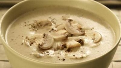 اصنعي شوربة المشروم اللذيذة بخطوات بسيطة