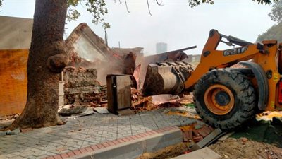 إزالة قاعة ومباني تابعة لكافيه شهير بشارع البحر الأعظم تحجب رؤية النيل