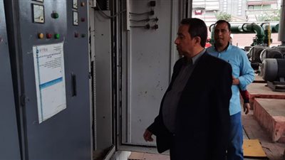 رئيس شركة مياه الشرب والصرف الصحي بدمياط يتفقد عمل المحطات في العيد