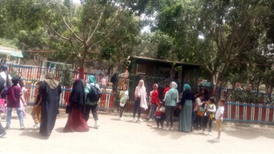 إستمرار احتفالات الشراقوة بالعيد في الحدائق والمنتزهات