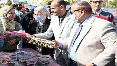 إقامة معرض الصناعات الصغيرة الرابع بجامعة الفيوم