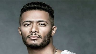 (فيديو) شيخ مشهور يهاجم محمد رمضان بألفاظ بذيئة ويصفه بالأسود والمخنث (القصة كاملة)