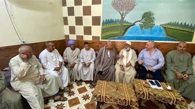 النائب إيهاب عبد العظيم يلتقي أهالي بني صامت ويستمع لمطالبهم