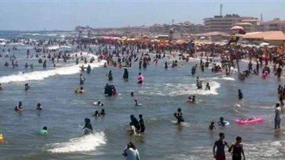 إجراءات أمنية مشددة على البوابات ورأس البر تستقبل روادها في ثالث أيام عيد الفطر