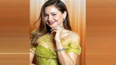 ريا أبي راشد تشبة الزهر في البستان بتوقيع زهير مراد (صور)